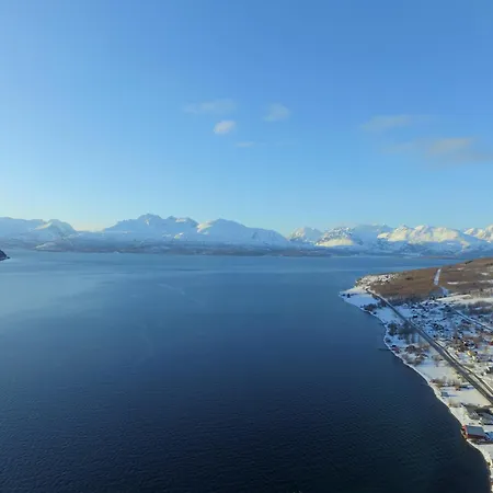 Alpan Apartments, Lyngenfjord 公寓 Olderdalen