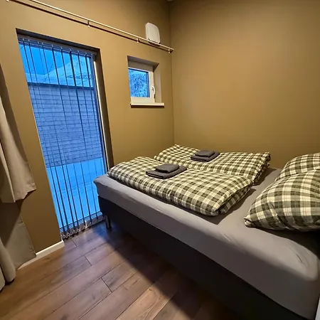 Alpan Apartments, Lyngenfjord 公寓 *