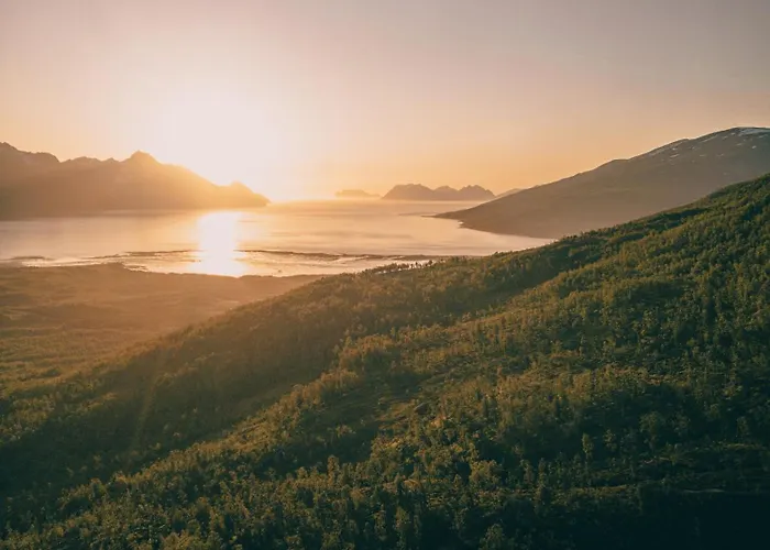 Alpan Apartments, Lyngenfjord 公寓 *