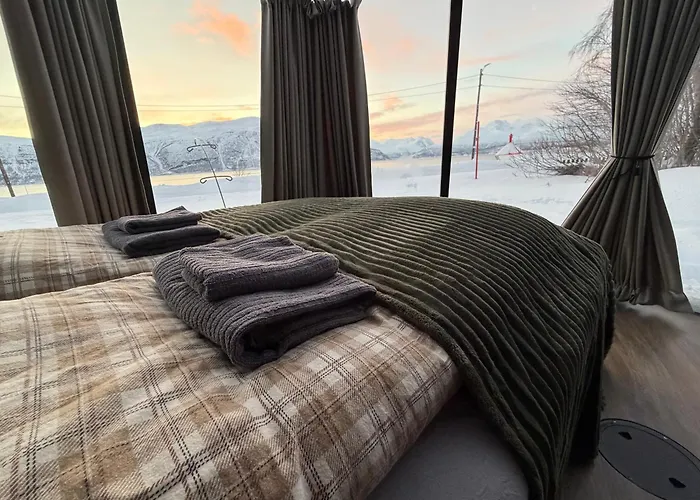 Alpan Apartments, Lyngenfjord 公寓 *